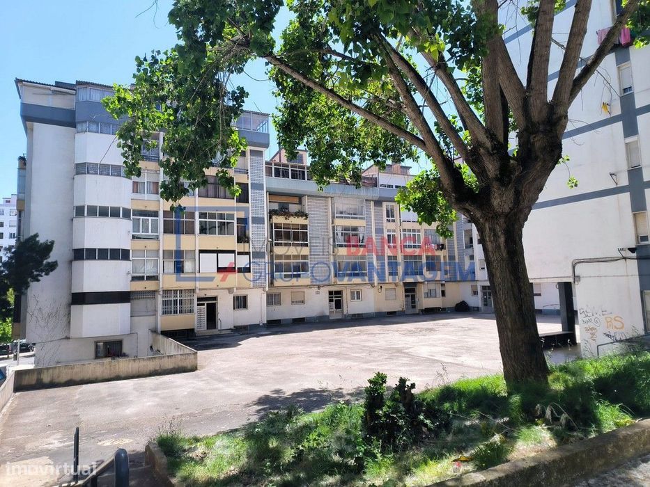 Apartamento T2 em Rio de Mouro - Sintra