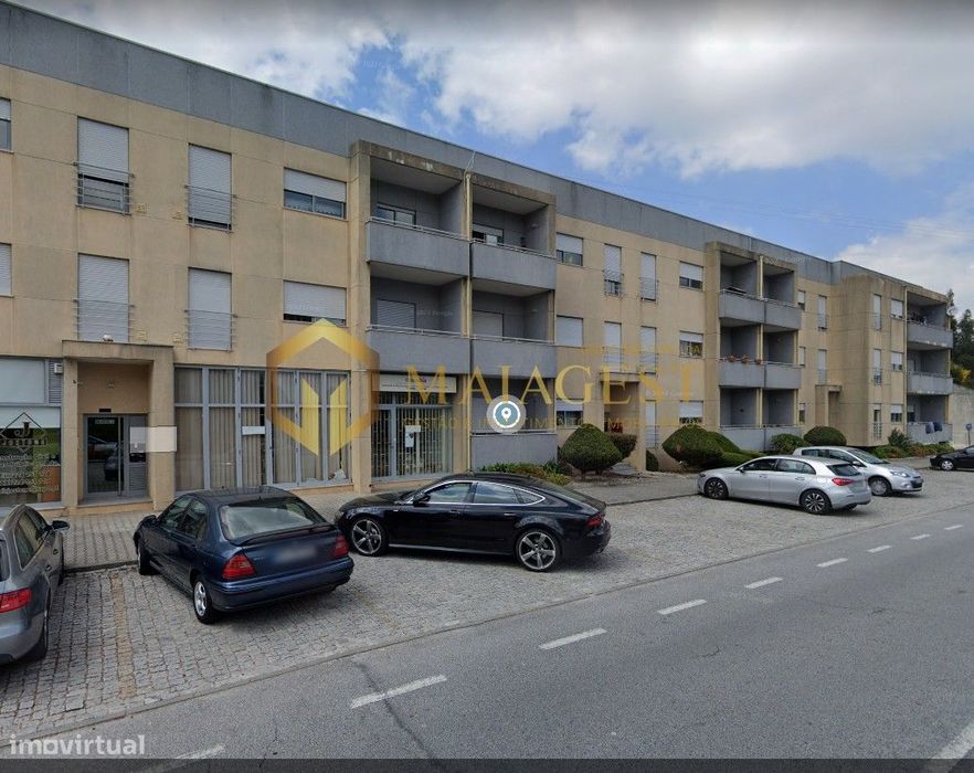 Espaço comercial em Paredes licença para comercio