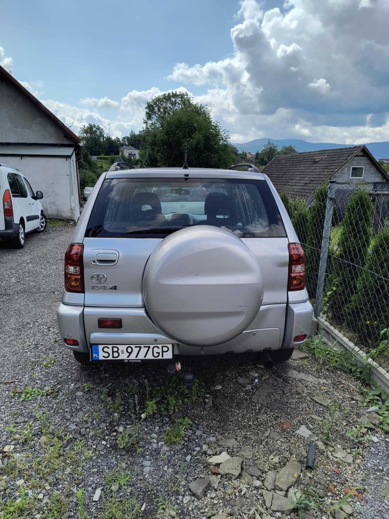 SUV Toyota RAV4 4x4 2.0 D-4D 2005 (USZKODZONY)