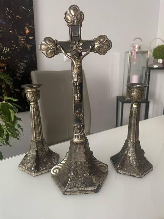 Krzyż krucyfiks, metalowy, duzy, zdobiony