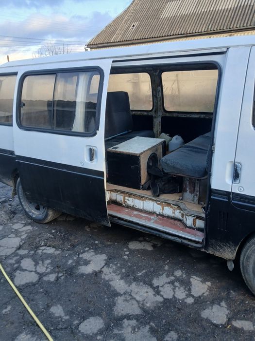 Продам бус исузу миди