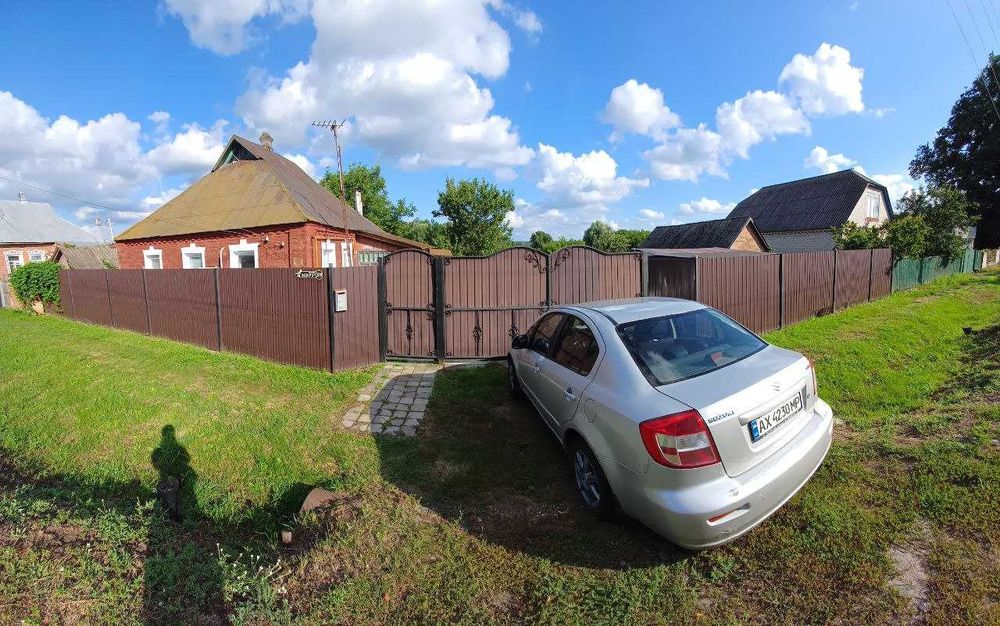 Продам 3-х кімнатний будинок в Краснокутську, 15 хвилин  від центру.