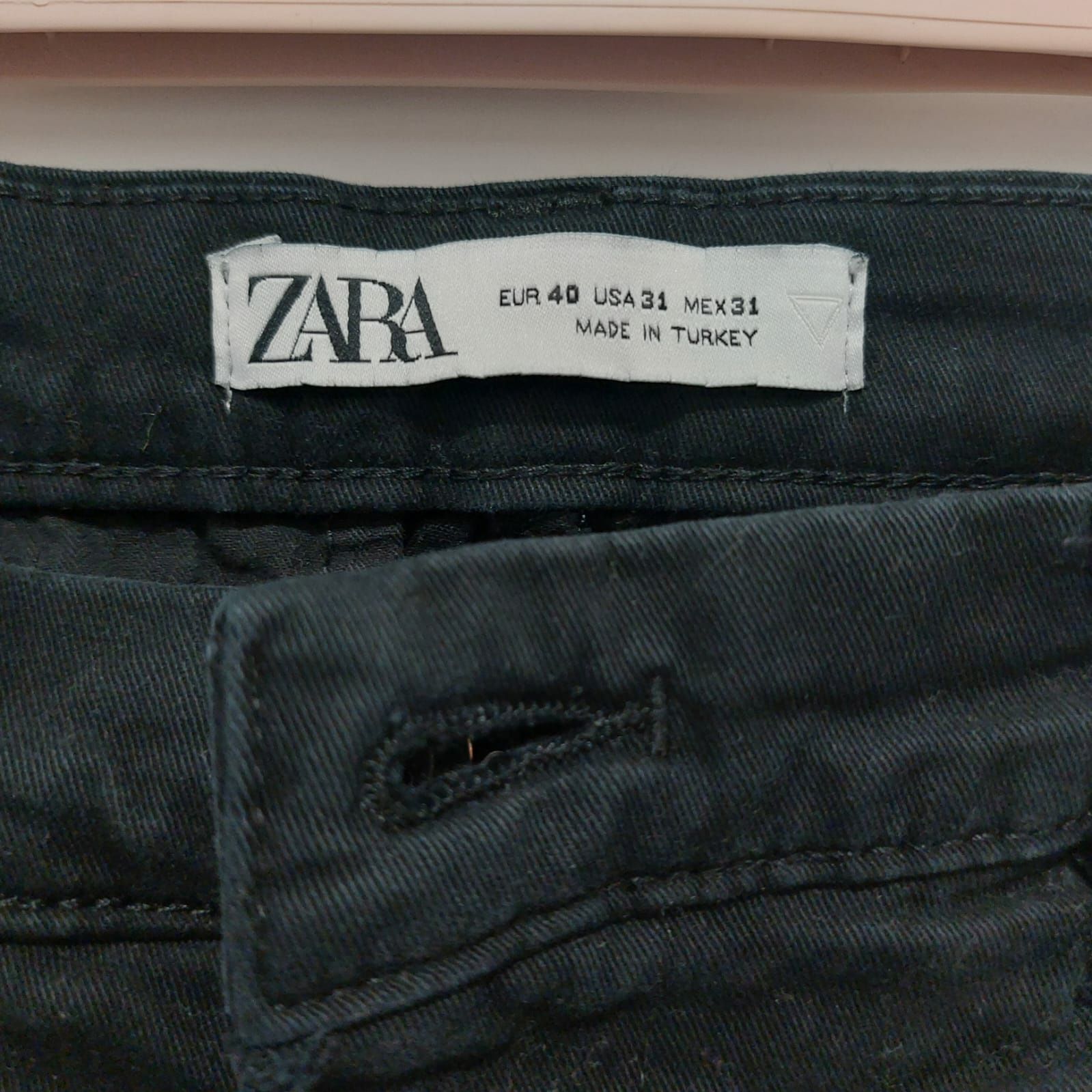Czarne miękkie jeansy Zara L 40