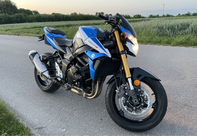 Suzuki GSR 750 ABS. Niski przebieg.