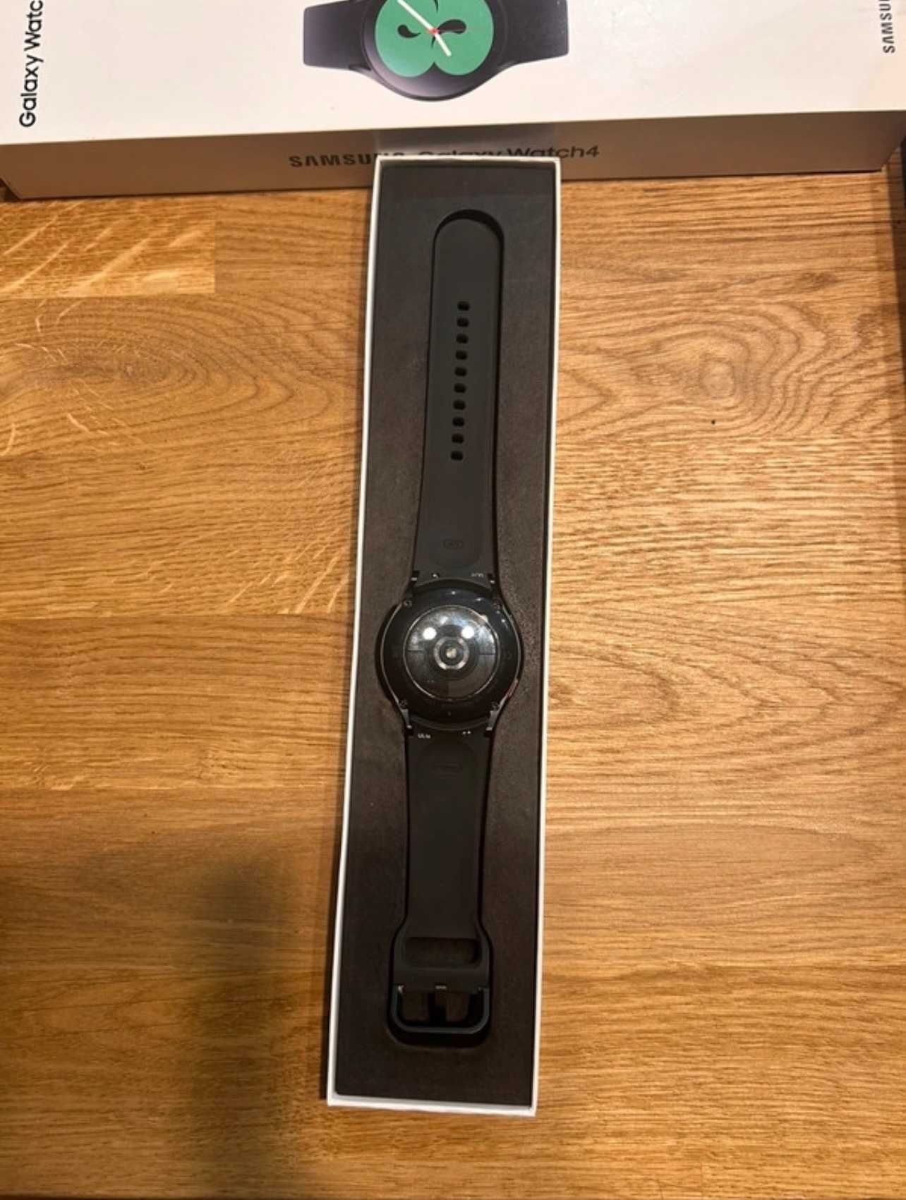 Zegarek SAMSUNG Galaxy Watch4