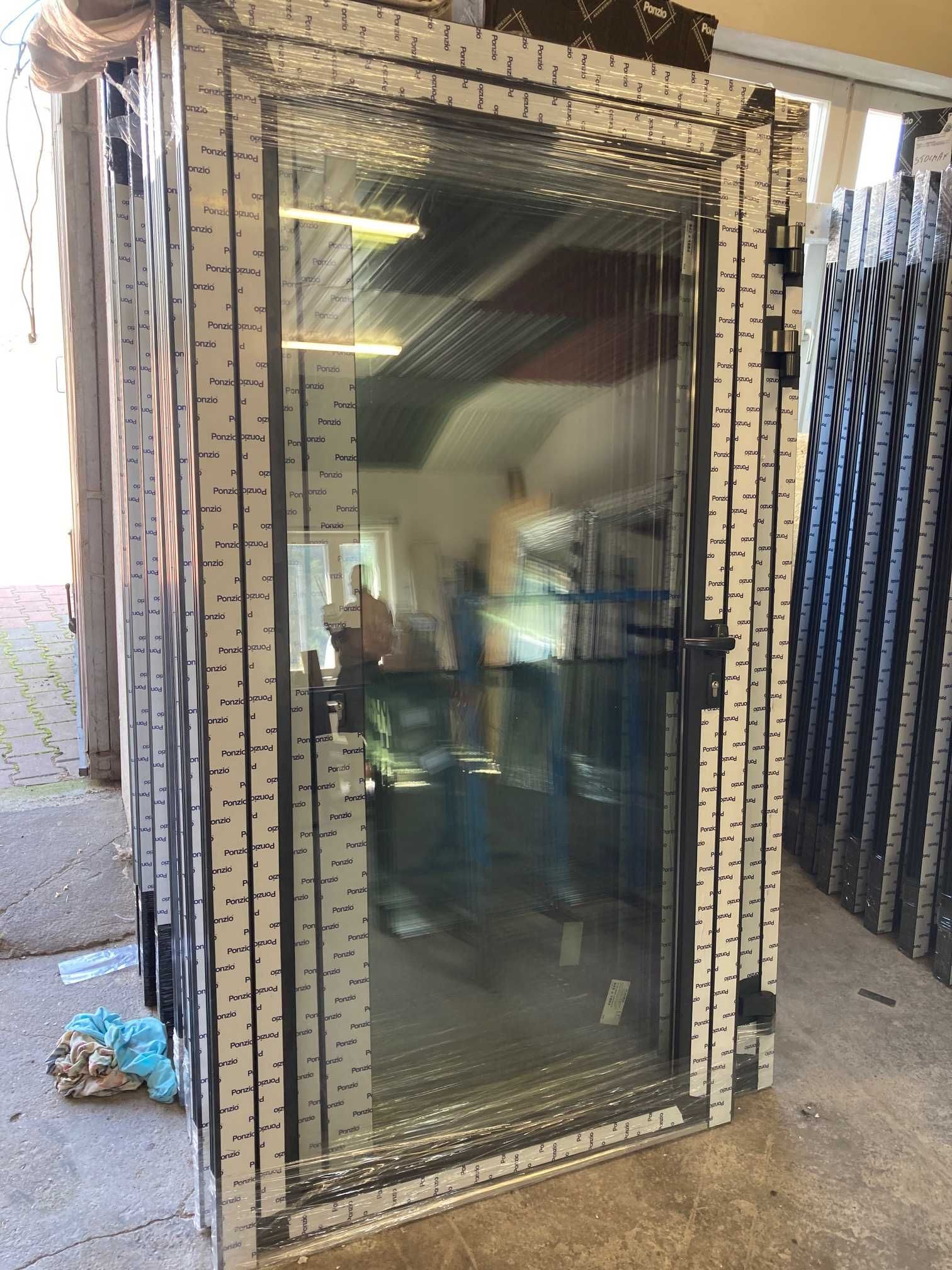 Okno podawcze ,drzwi , fix , okna aluminiowe