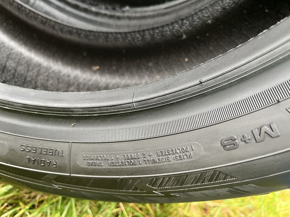 4 x Opony zima Goodyear Ultra Grip Performance 3 215/55R17 98V XL 2024