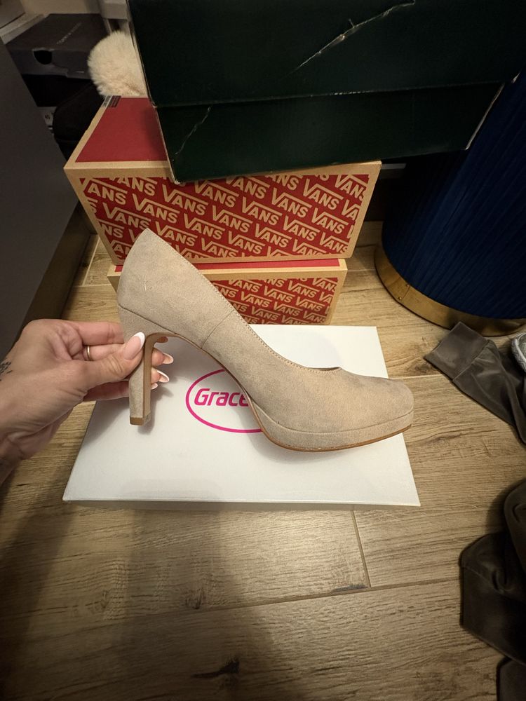 Buty nowe dalskie stan idealny