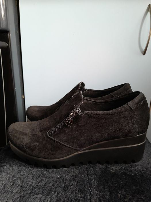 Демісезонні жіночі туфлі.