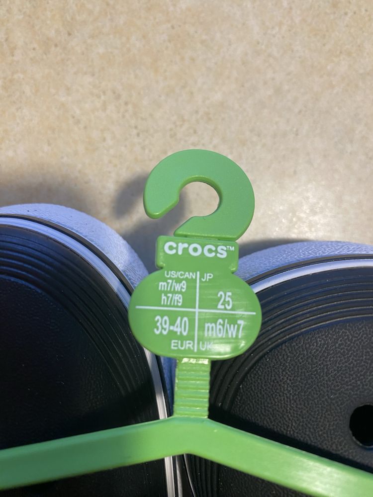 Шльопанці Crocs