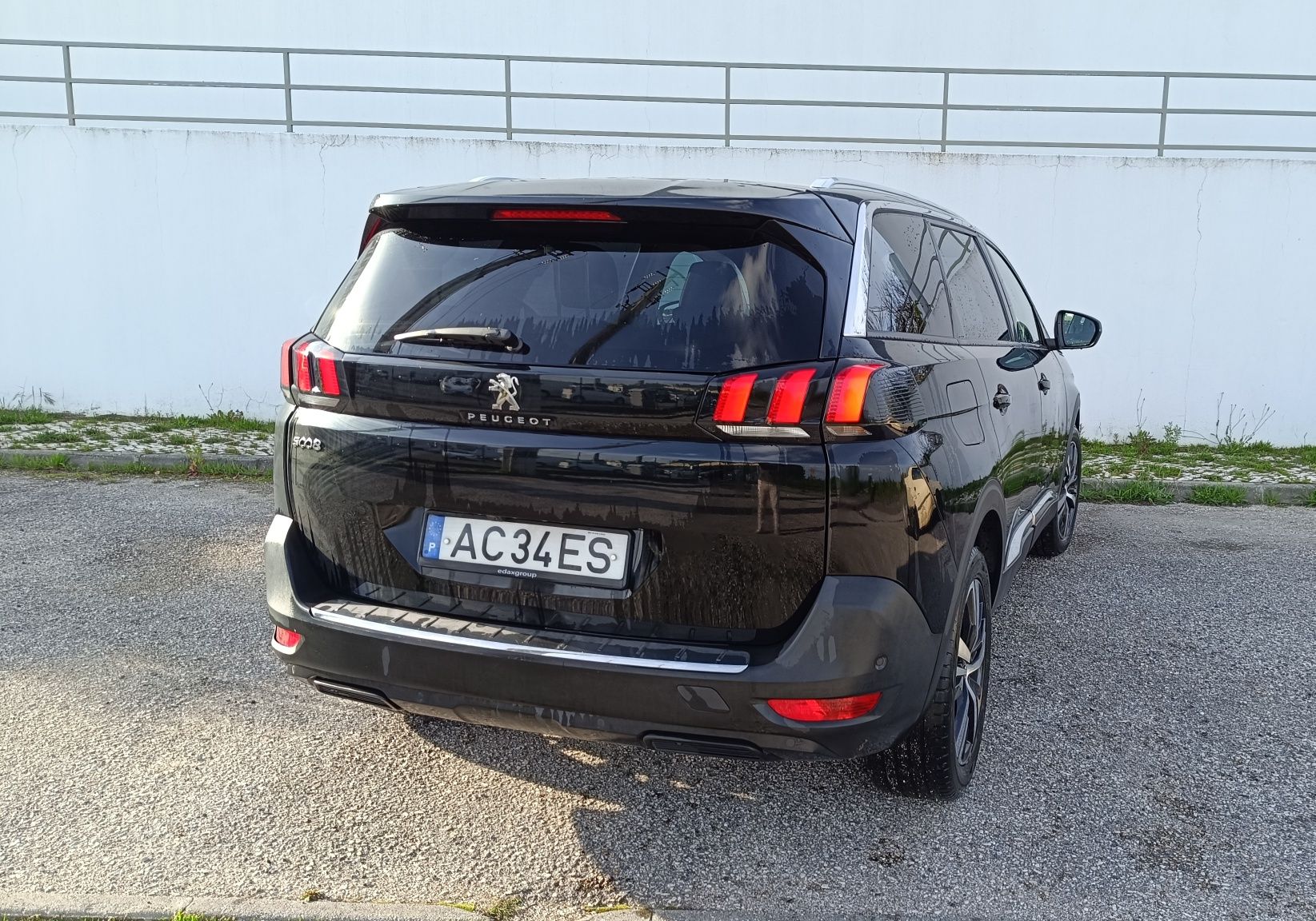 Peugeot 5008 ALLURE Nacional (automática)