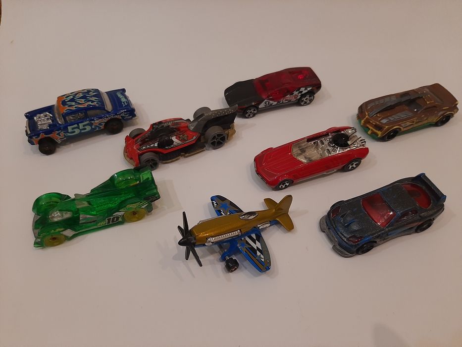 Машинки-модельки Франция