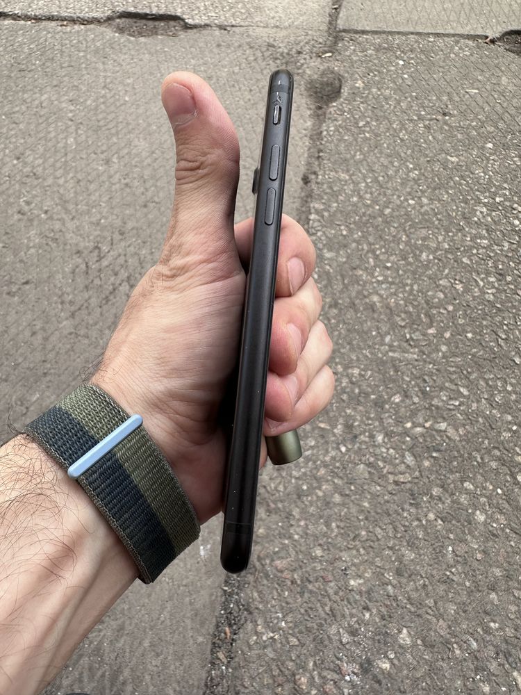 Продам iPhone 7 на 128 Gb