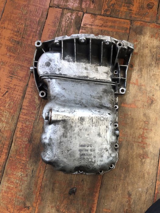 Піддон пасат б5 1.8бензин.Піддон ауді а4 1.8бензин