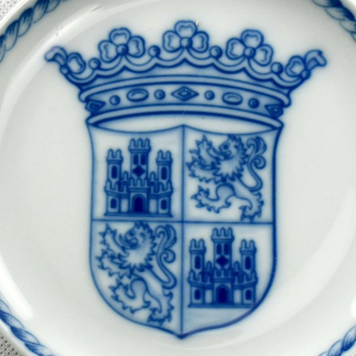 Covilhete Vista Alegre com brasão de Armas de Leão e Castela