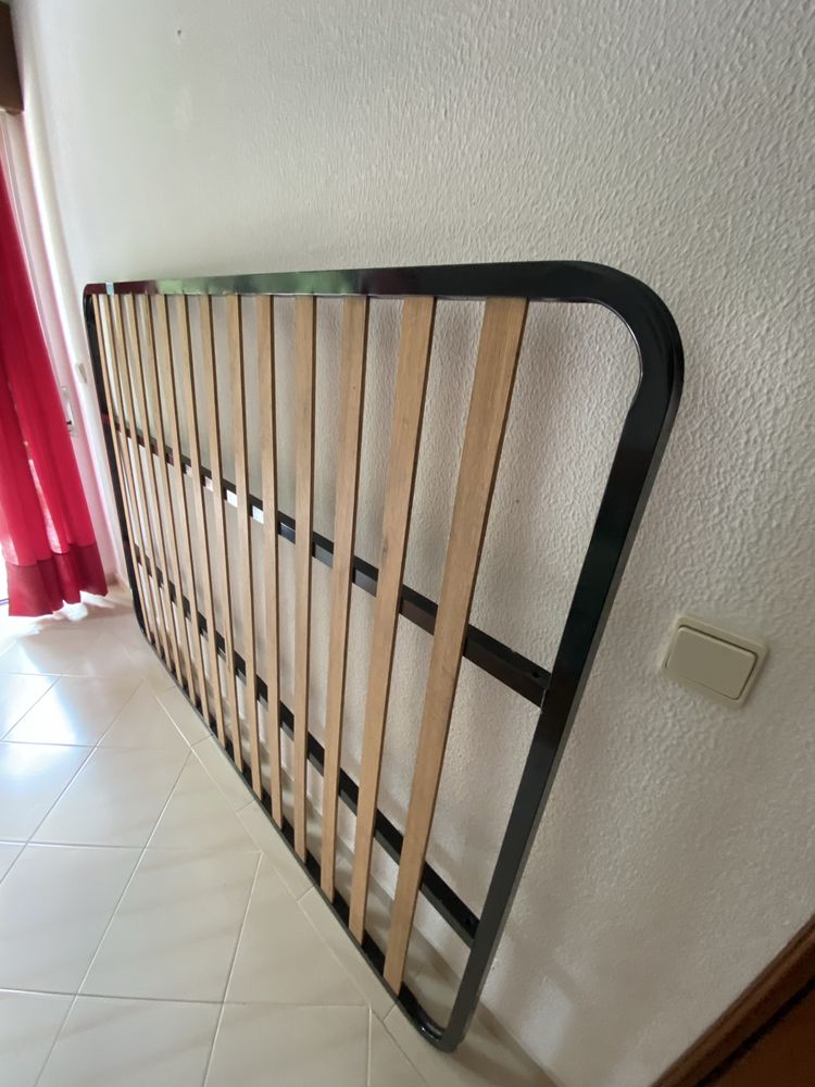 Estrado 140x190 marca Midol