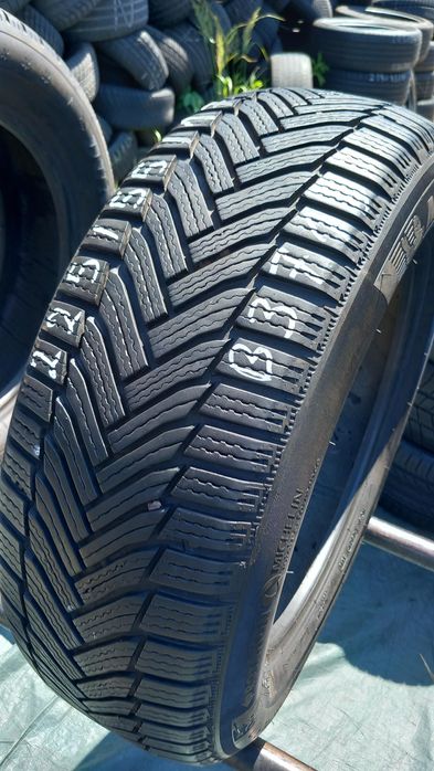 225/55/17 Michelin Alpin 6 97H