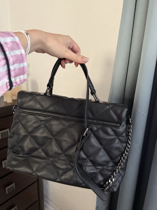 Сумка жіноча з довгим ланцюжком