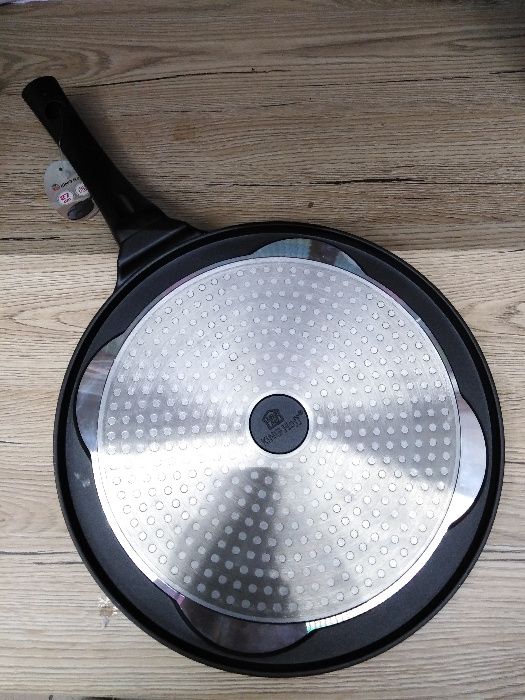 Patelnia do smażenia idealnych jajek sadzonych placków racuchów HIT