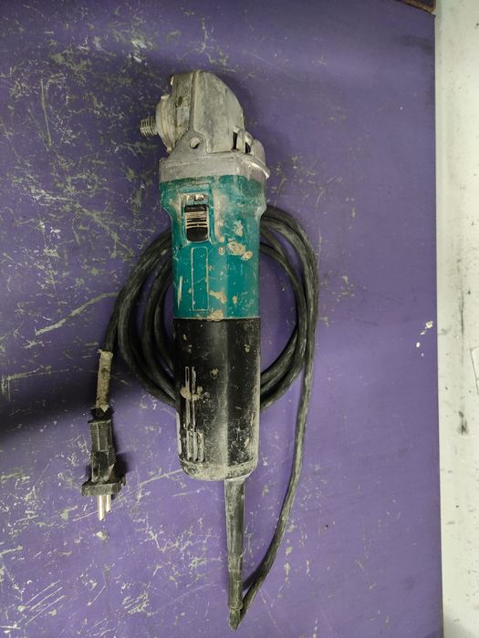 Makita 9565CVR regulacja obrotów opis
