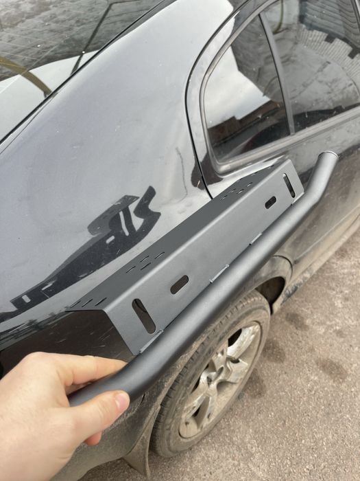 Кроншетйн для номерного знаку та додаткового світла