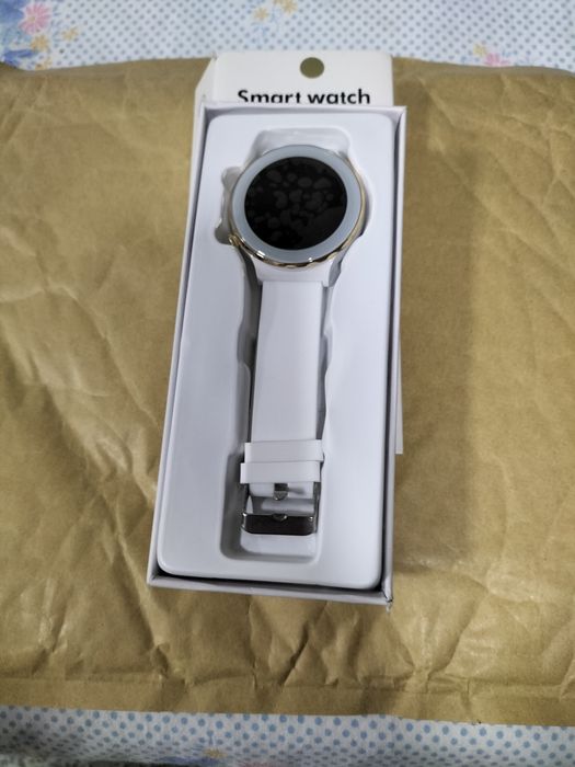 Vendo smartwatch branco novo