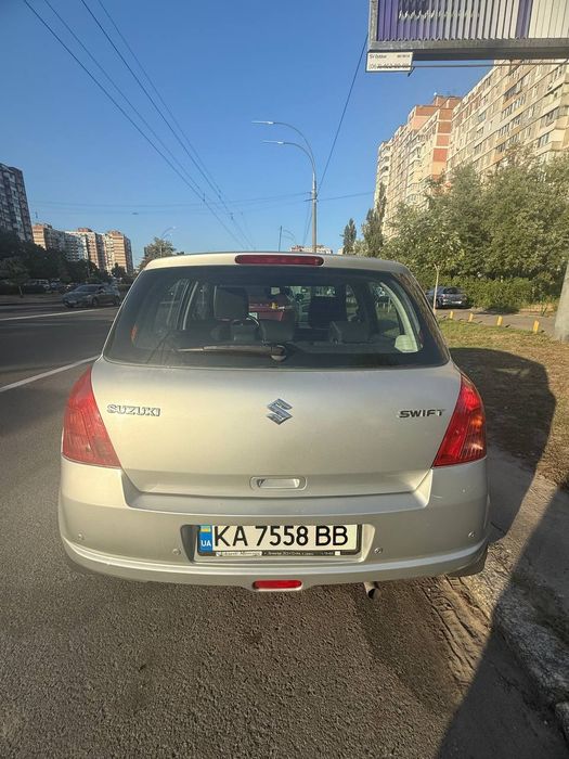 Suzuki swift Сузукі свіфт