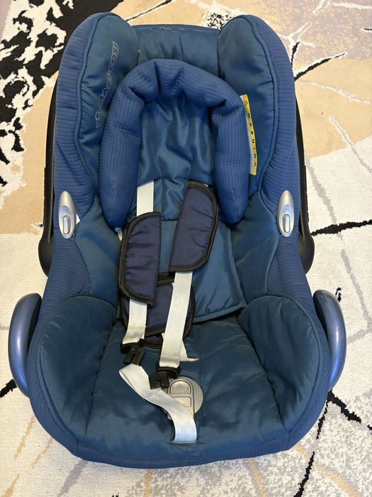 Fotelik Maxi-Cosi ECE r44-04 z baza EasyBace 2