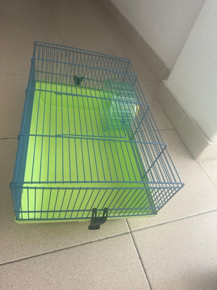 Gaiolas de hamesters e coelhos
