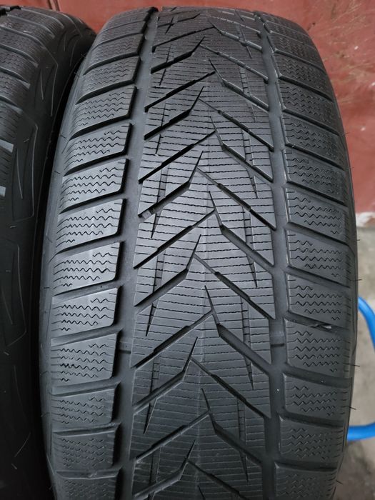 235/60/17 R17 Vredestein Wintrac Xtreme S 2шт ціна за 1шт шини