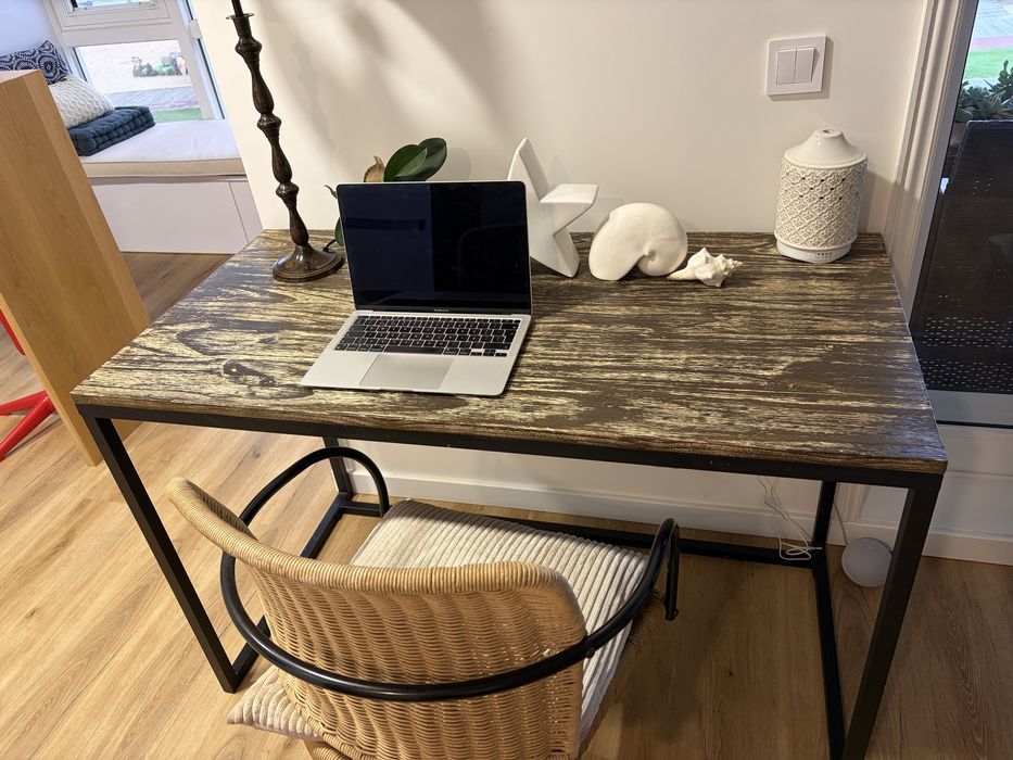 Secretária da Area store