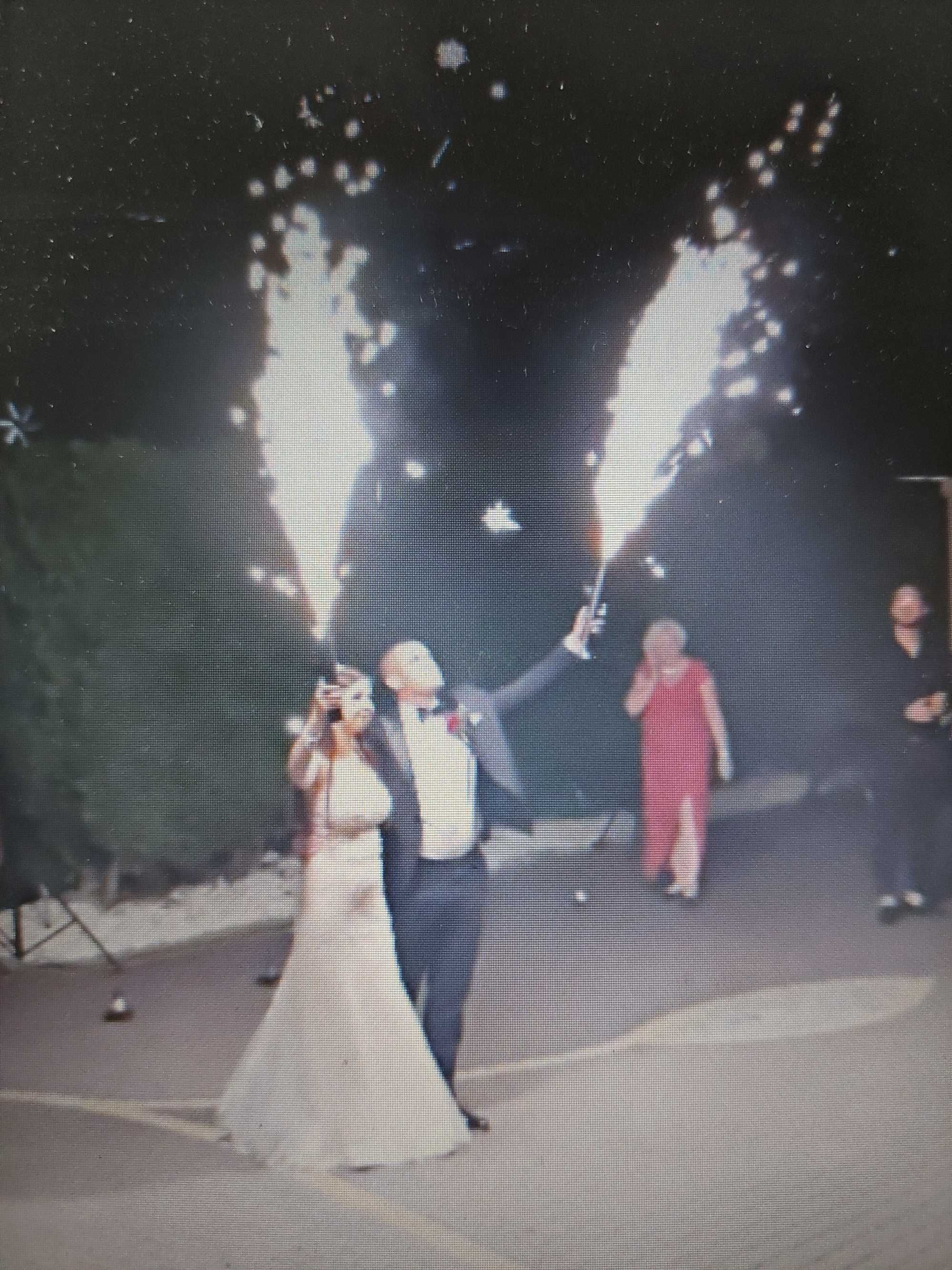 CIĘŻKI DYM-taniec w chmurach, Fontanny i Wiatraki Iskier Kolorowe Dymy