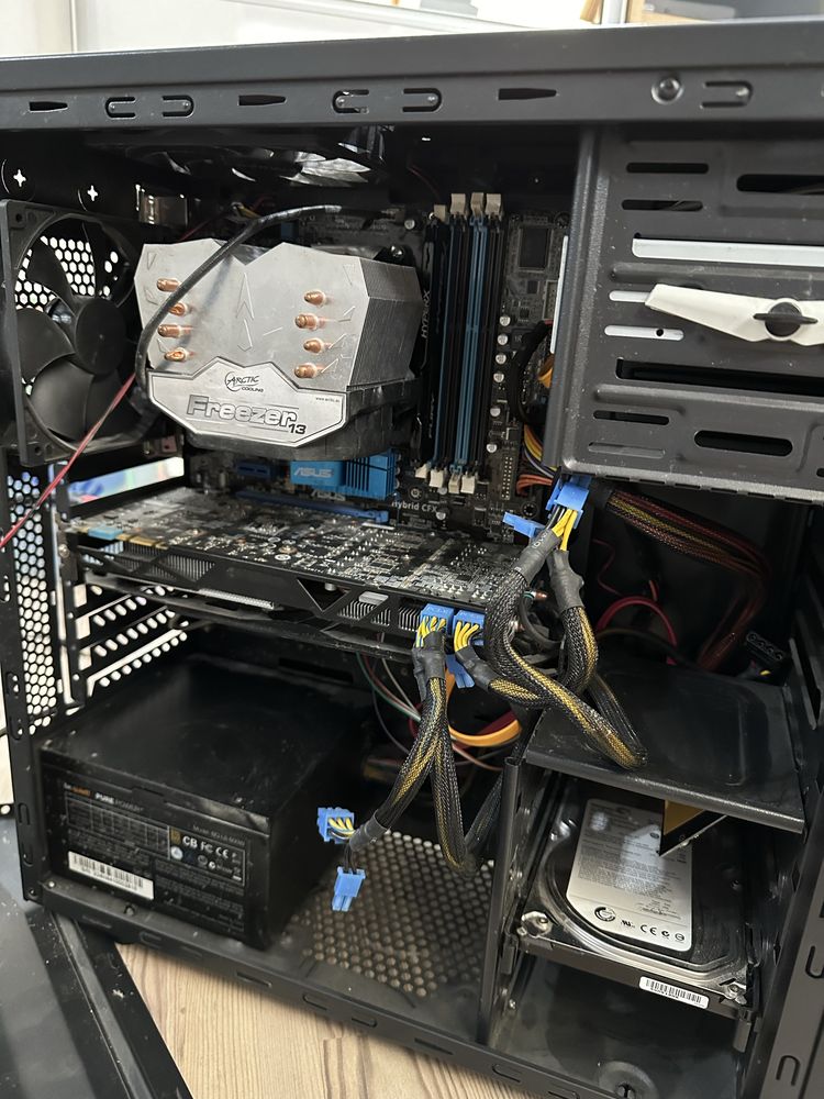 Komputer stacjonarny do gier - AMD FX-8120, GTX 760, 4GB RAM +monitor