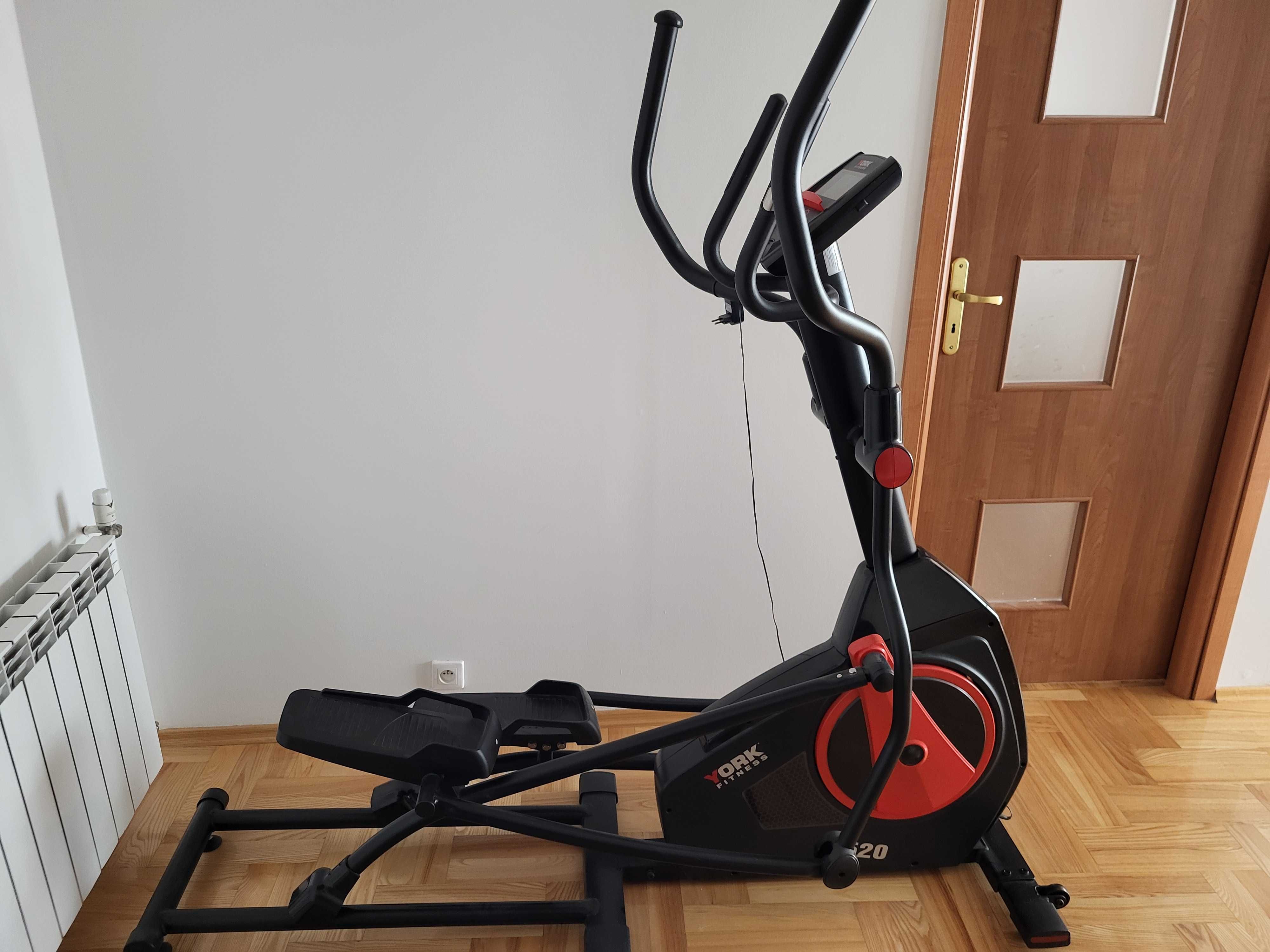 Orbitrek magnetyczny YORK FITNESS X520