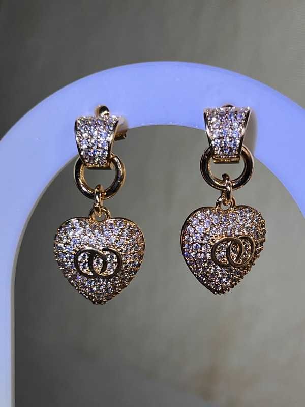 Brinco Coração Chanel Inspired – Banhado a Ouro 18K