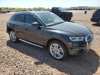 2019 AUDI Q5 Premium +