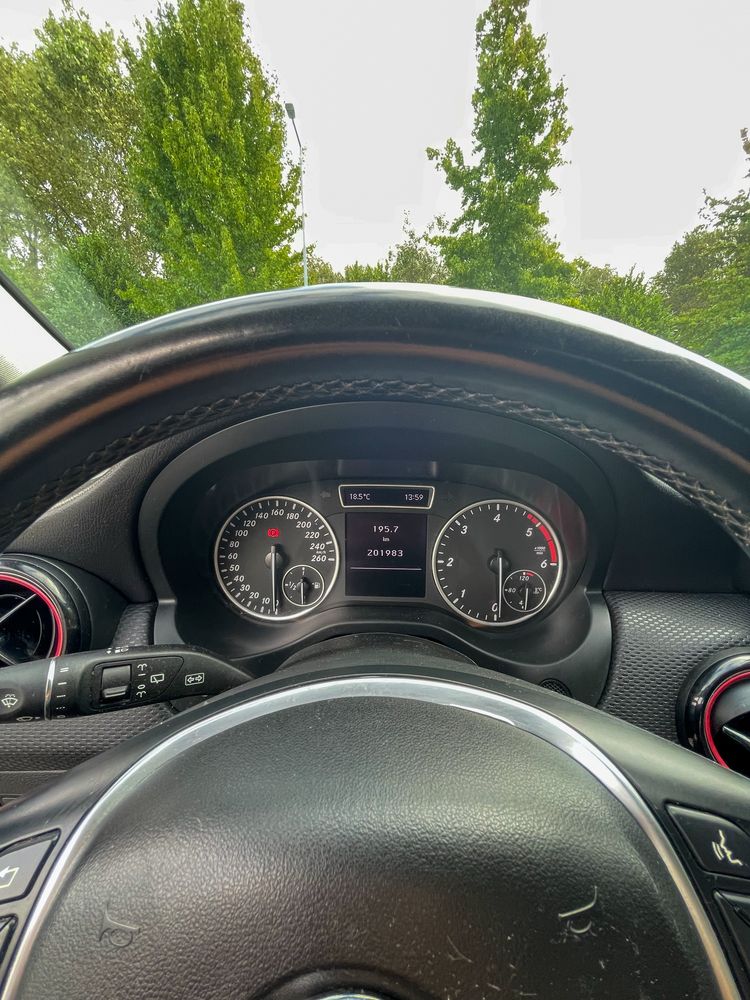 Mercedes-benz A180d 110cv