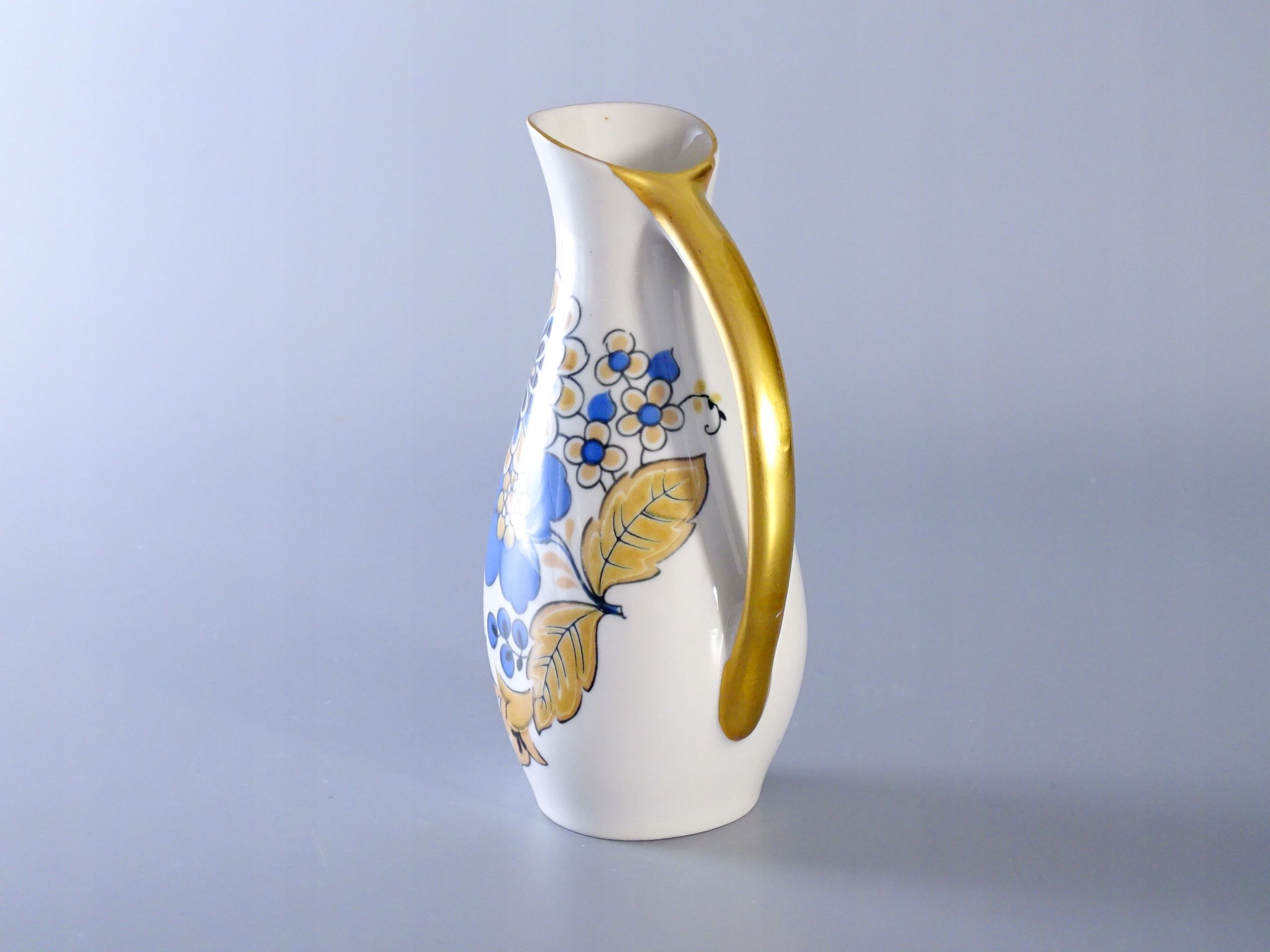 1960 piękny porcelanowy wazonik dzbanuszek