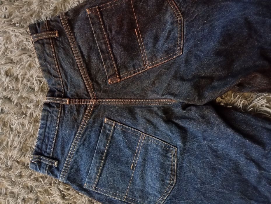 Баггі джинси  Bershka з ефектом бруду