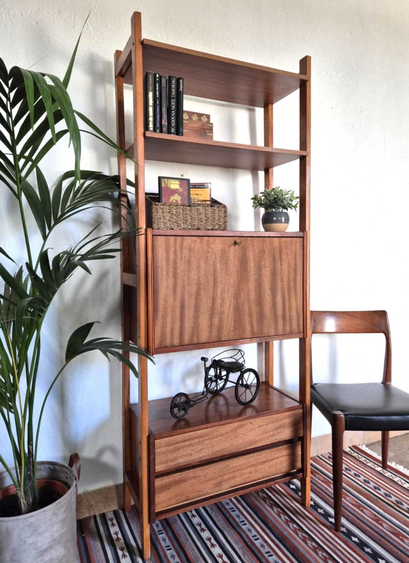 Estante / Prateleira / Livreiro / Bar / Vintage / Olaio