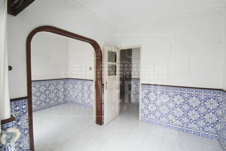 Apartamento no centro de Algés (Lisboa)