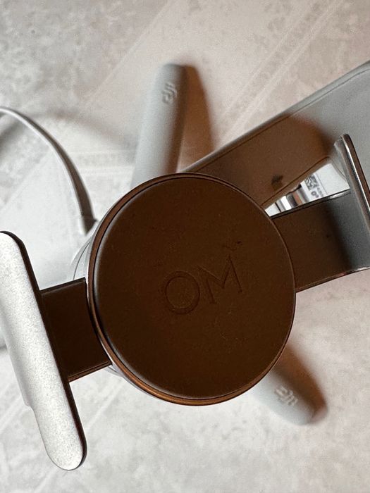 DJI OM 5 Estabilizador de 3 eixos extensivel para smartphones