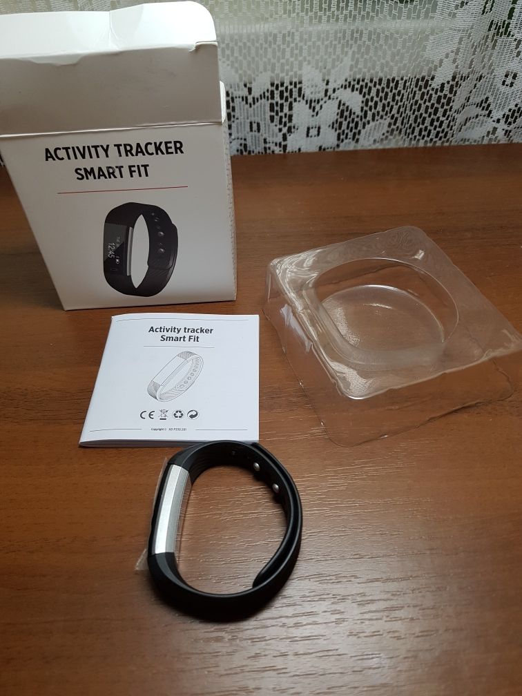 Новые смарт часы браслет Activity trakker Smart Fit