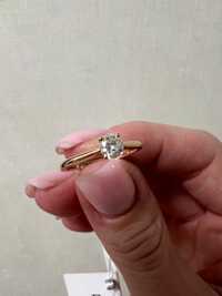 Каблучка з діамантом в стилі Cartier