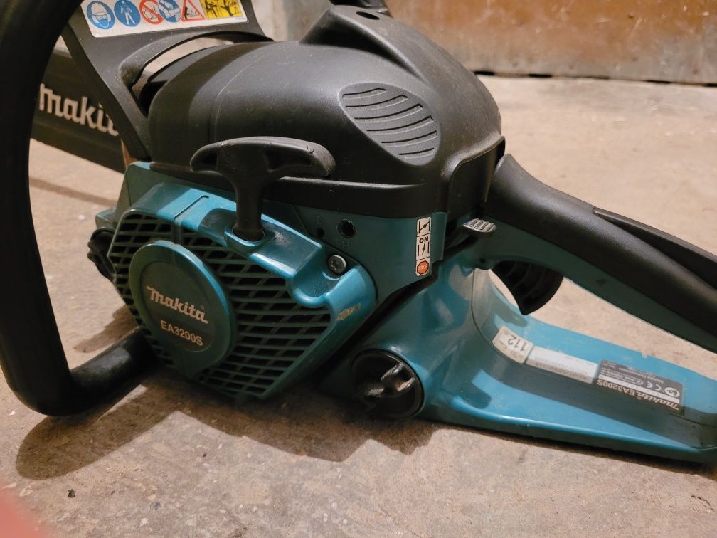 Pilarka spalinowa Makita EA3200S