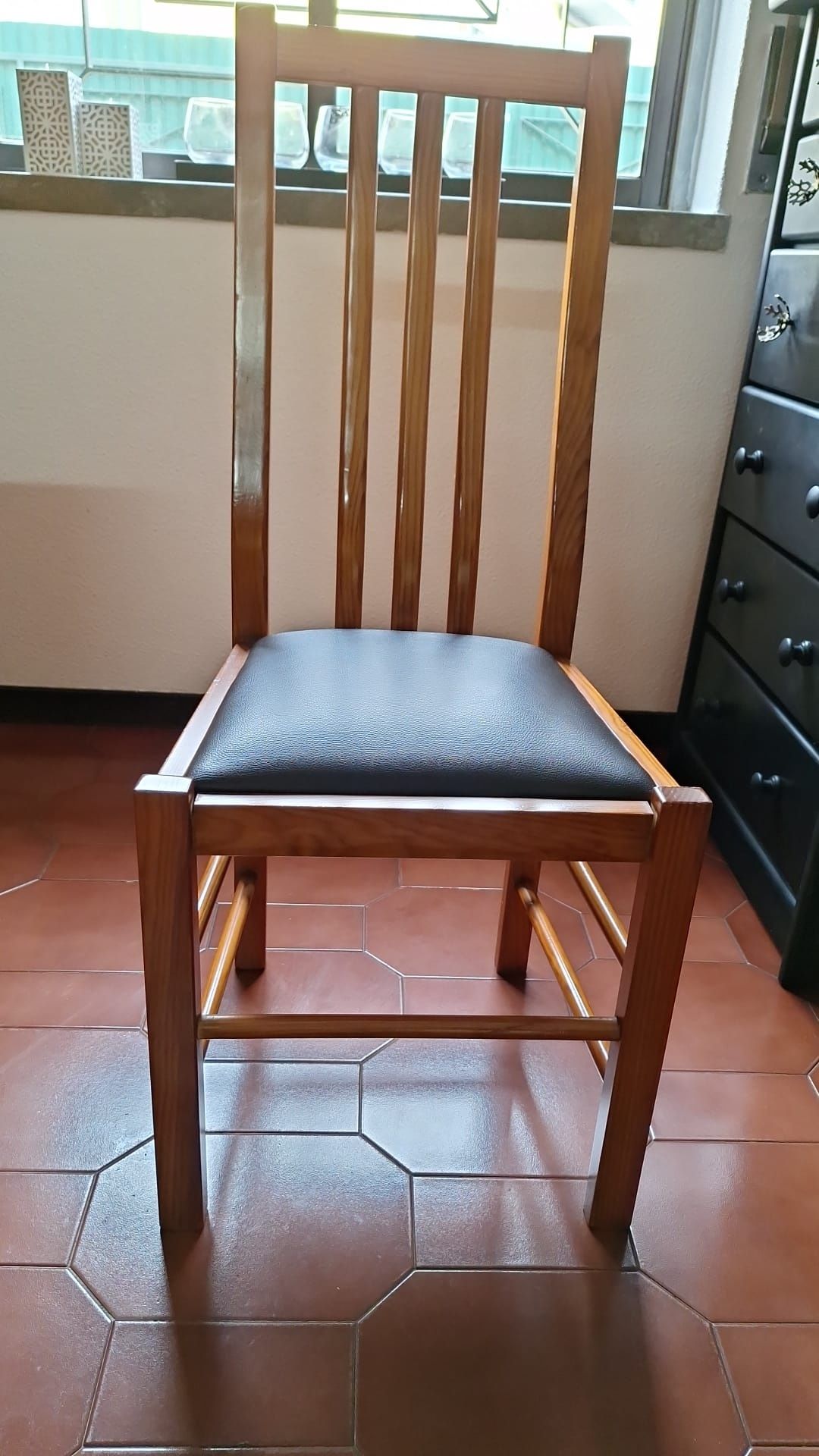 Mesa de cozinha extensível com cadeiras