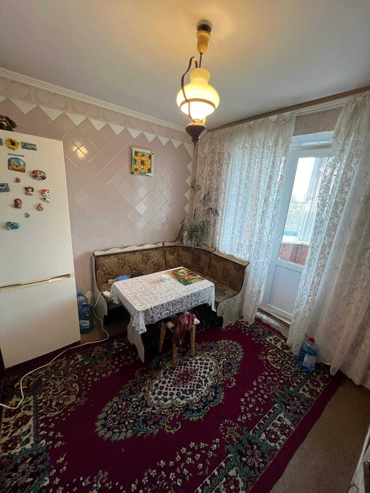 (3) Здам 1-ну кімнату в 3-ох кімнатній квартирі 4698
