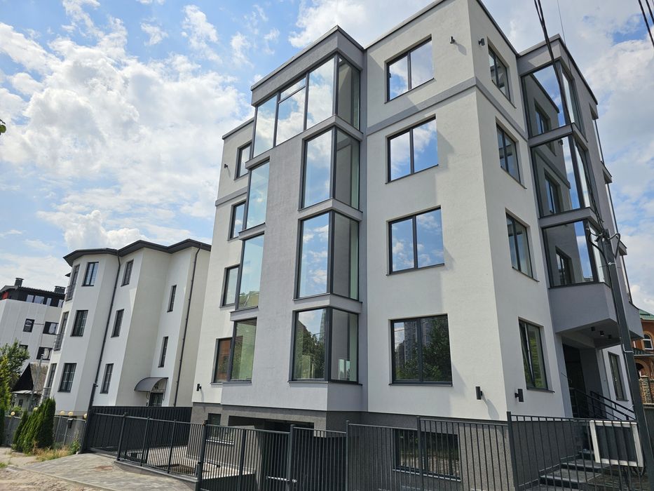 Продам осз,будинок Печерськ 1000м2.