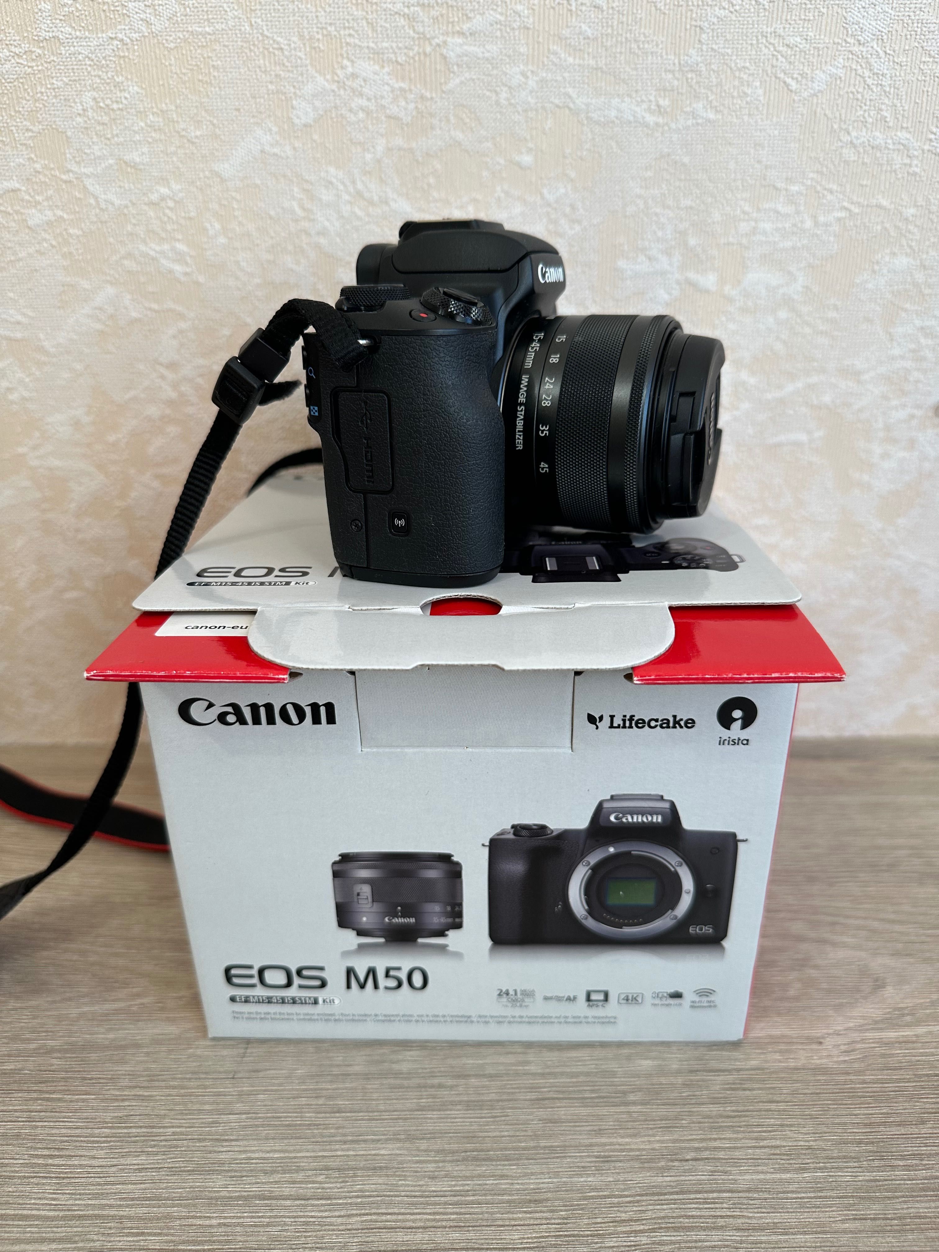 Камера Canon m50