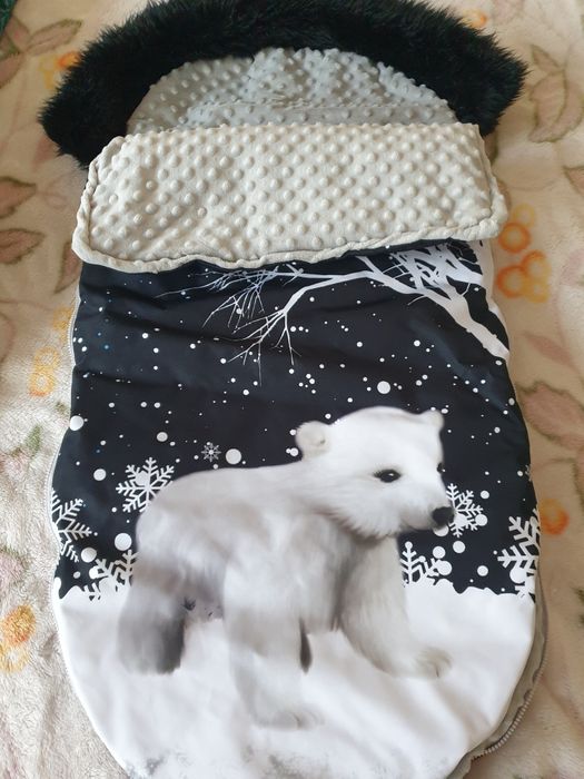 Ciepły śpiwór do wózka w idealnym stanie.